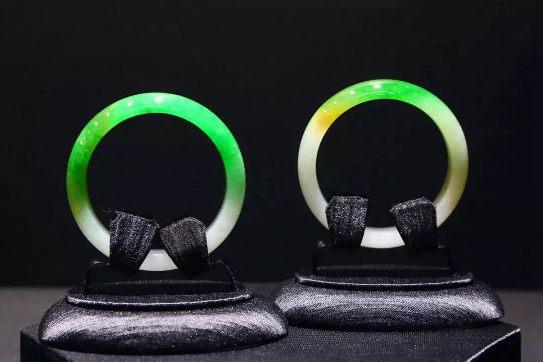 什么镯子值得久戴,年轻人适合一直戴着的镯子