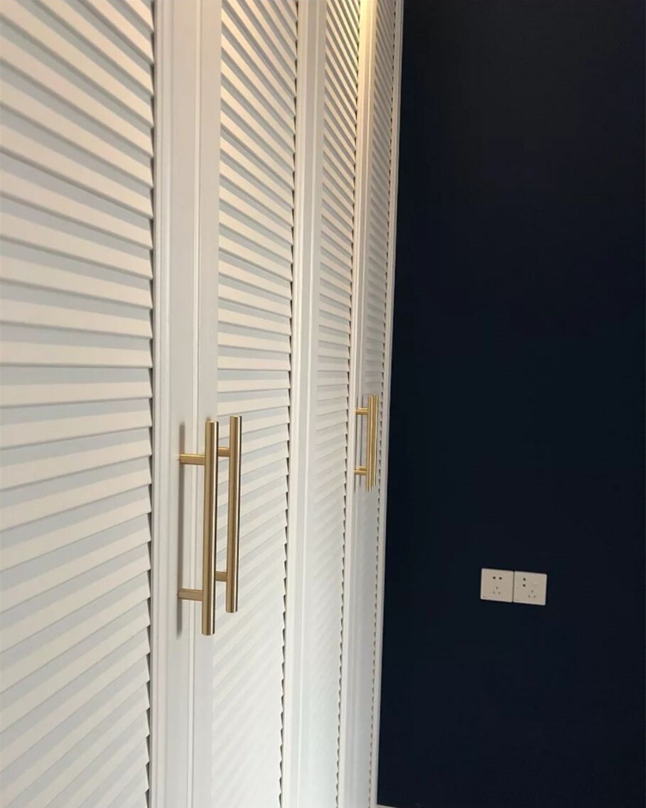 简易衣架转角卧室安装,实木落地卧室挂衣架怎么组装