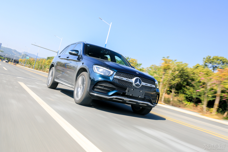 奔驰glc300l动感型第一视角,实拍了解2020款奔驰glc300