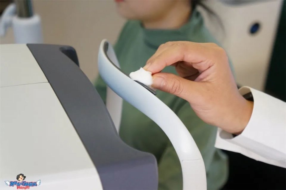 同样是眼镜工作室，凭什么这家值得朋友圈3000好友同时推荐？