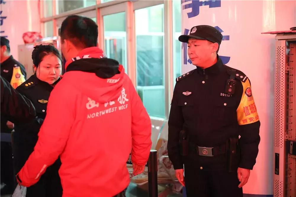 西安铁警春运安保,西安铁路为球迷开专列