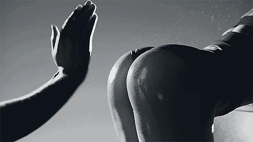 为什么女人的屁股要常拍？