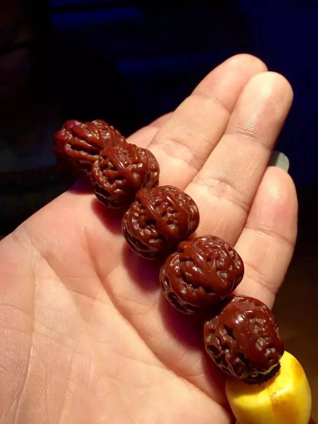 怎样挑选小尺寸文玩核桃,小核桃手串怎么挑选