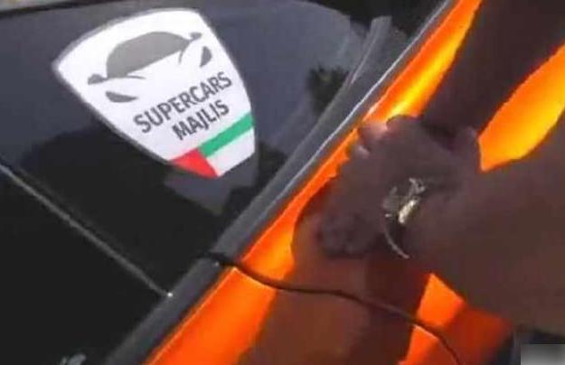 迪拜土豪提了迈凯伦,迪拜土豪买了辆迈凯伦