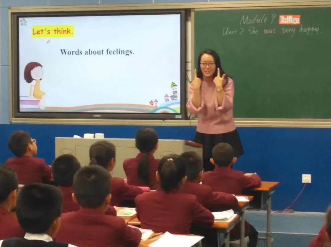 谢菲：三尺讲台践初心，不负韶华育桃李