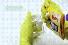 怎么去除粘胶最简单方法,去除衣服上残留的顽固粘胶