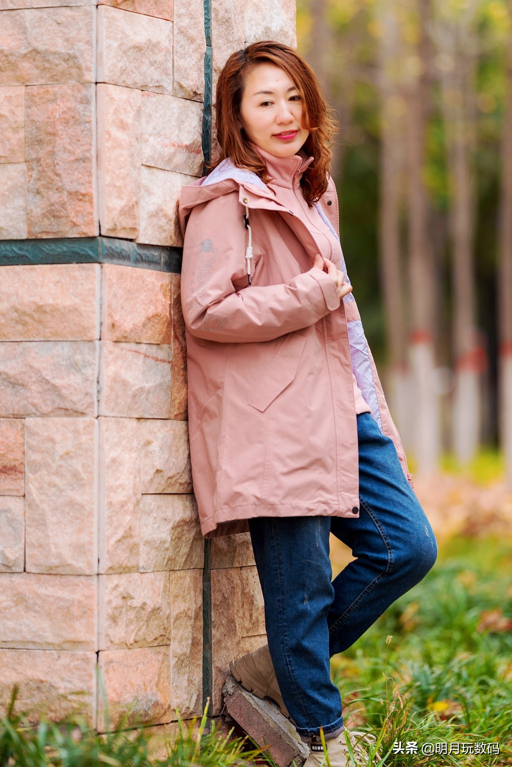 什么冲锋衣时尚好看,冲锋衣高级感秋冬时尚