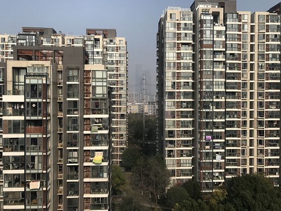 交付10年，涨幅1024%！曾经无人问津的楼盘，现在成了啥样？