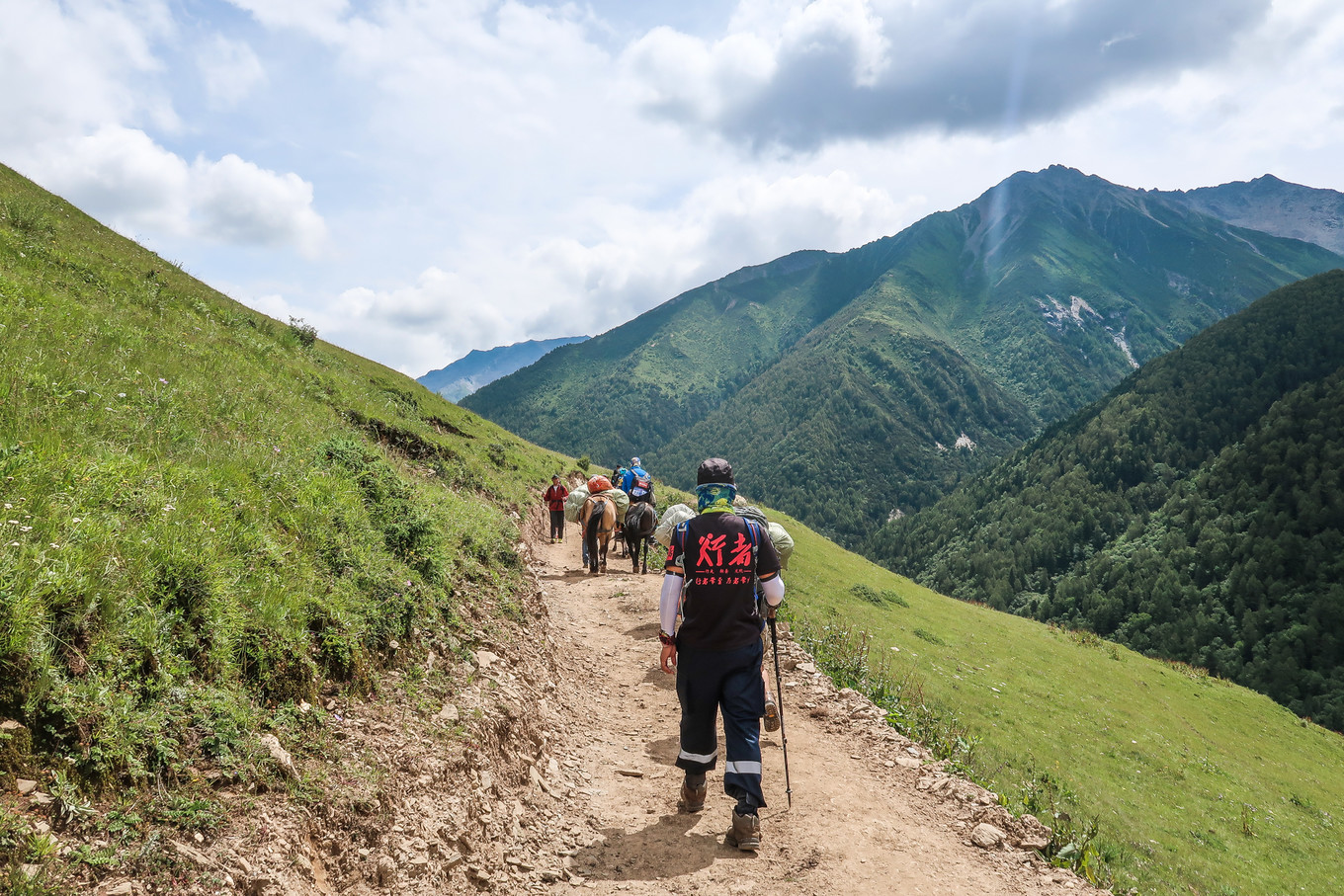 距离成都最近的户外天堂，这里比瑞士、阿尔卑斯还美