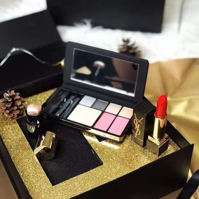 99元开售!彩妆界拉开年度大战,圣诞限量哪家强?