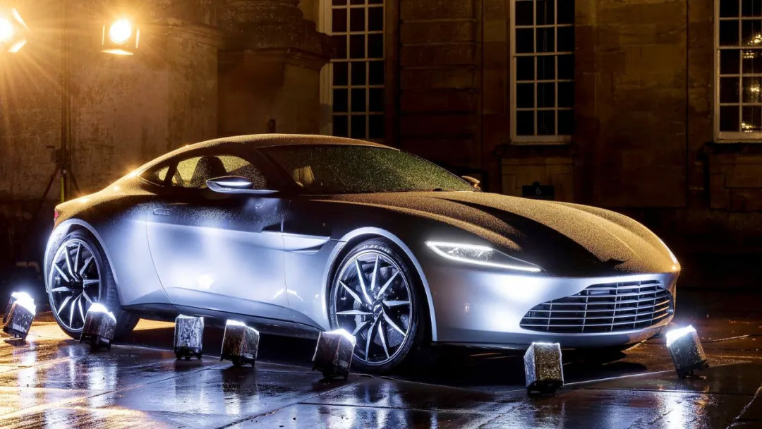 路虎揽胜广告植入,路虎最硬核广告