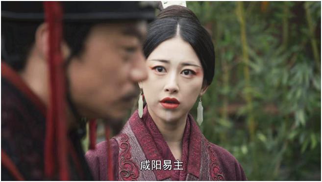 甩顶级富二代，爷爷是少将父亲是富豪，真实的朱珠比赵姬传奇多了