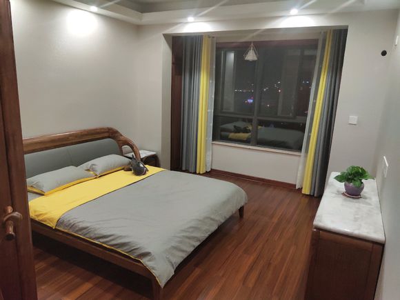 亲戚参观装修中的房子,参观亲戚家装