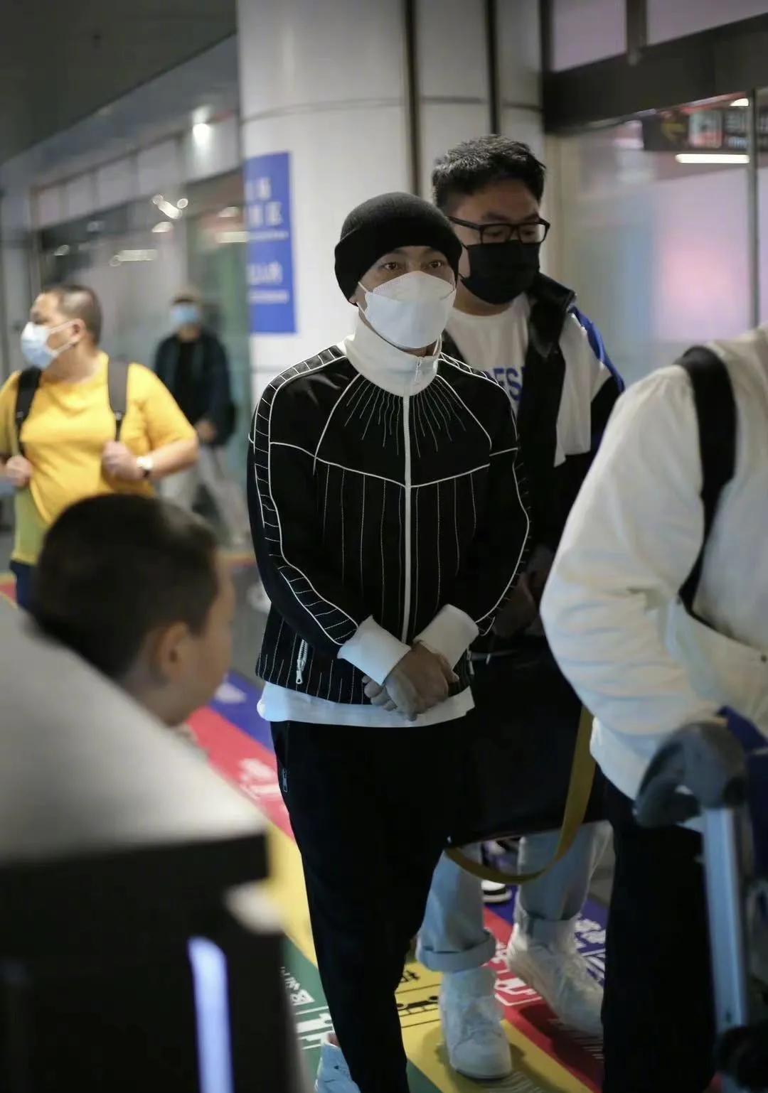 童年男神张卫健：曾经是收视率保证，为何突然资源全无？