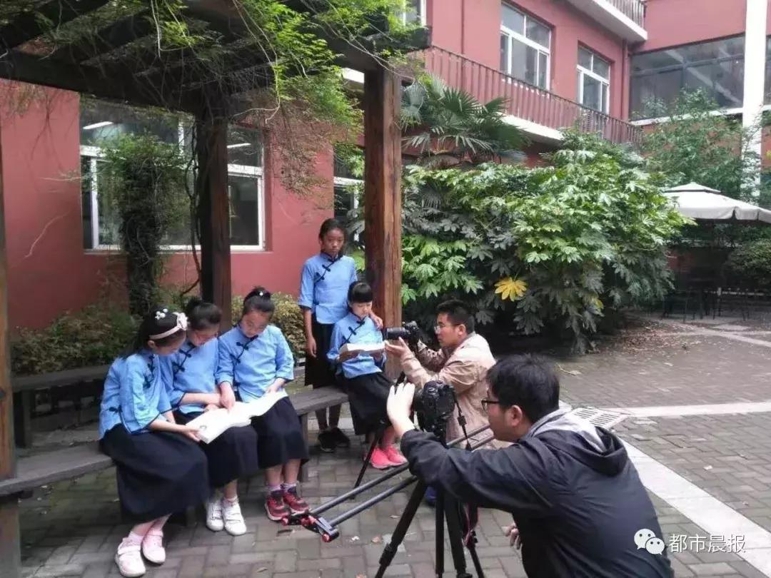 唐装、旗袍、英伦风,徐州各校的校服“秀”出新高度