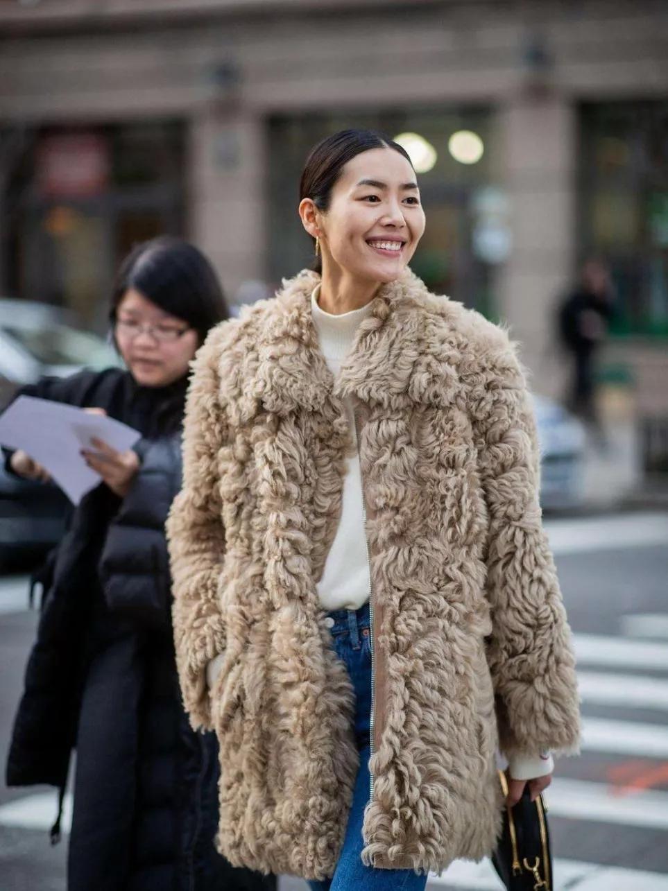 皮草穿搭博主推荐,欧美博主秋冬皮草穿搭