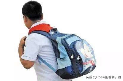 方领衣服肩带老是往下掉怎么办,穿衣服领口老是往下掉