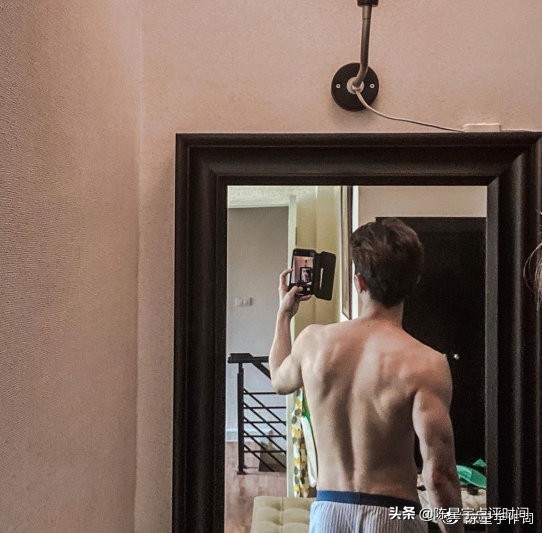 曼谷封城后的泰国偶像们“憋疯了”泰剧外的明星居家才艺大曝光