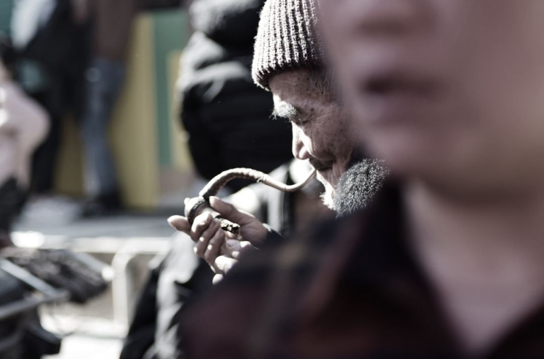 人老了腋毛会脱落吗,人老了脑都会萎缩吗