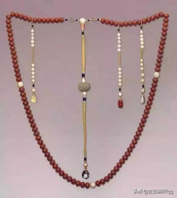 皇上身上的朝珠多少钱,皇帝的天价宝贝电视剧