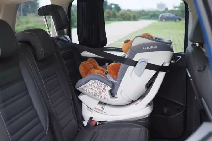 婴儿多大可以使用半躺安全座椅,安全座椅0-12岁可坐可躺测评