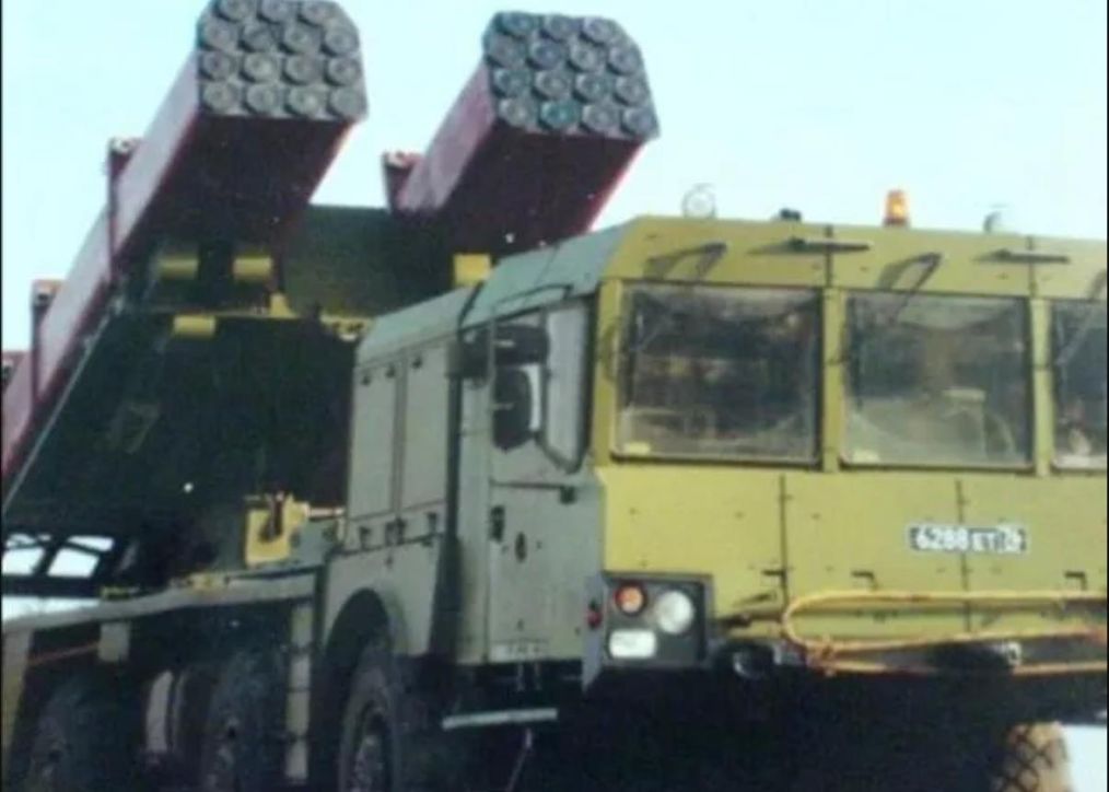 俄罗斯旋风远程火箭弹,俄罗斯远程火箭炮爆炸威力视频