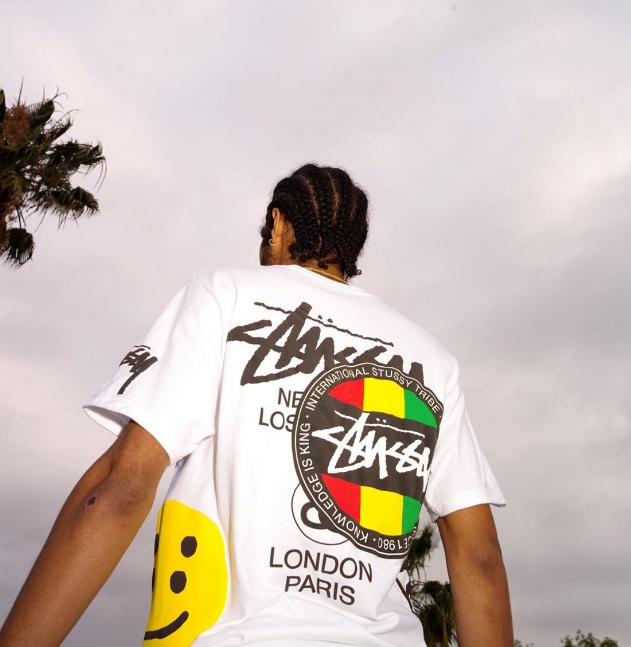 鲸潮丨年轻人不买潮牌，和咸鱼有什么区别？