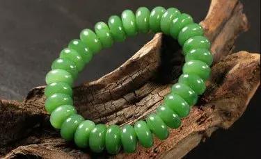 和田碧玉玉石原石,和田玉籽料界的黑马