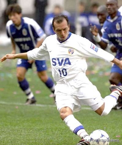 苏牙为什么没上乌拉圭大名单,卡瓦尼上海申花