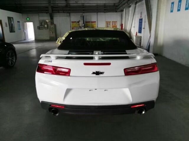 雪佛兰科迈罗四座敞篷天津港价格,雪佛兰科迈罗zl1黑武士敞篷