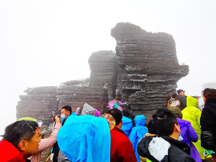 雨中的梵净山景色,烟雨梵净山