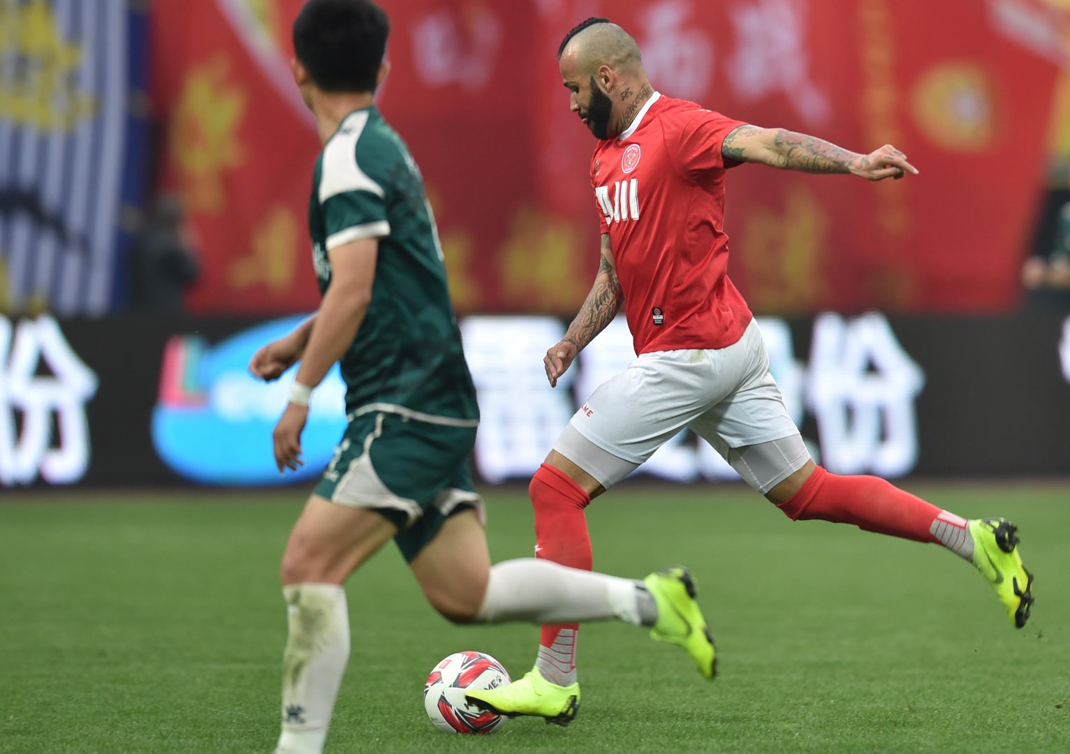 梅县铁汉在主场迎战陕西大秦之水,四川雄起球迷回忆视频