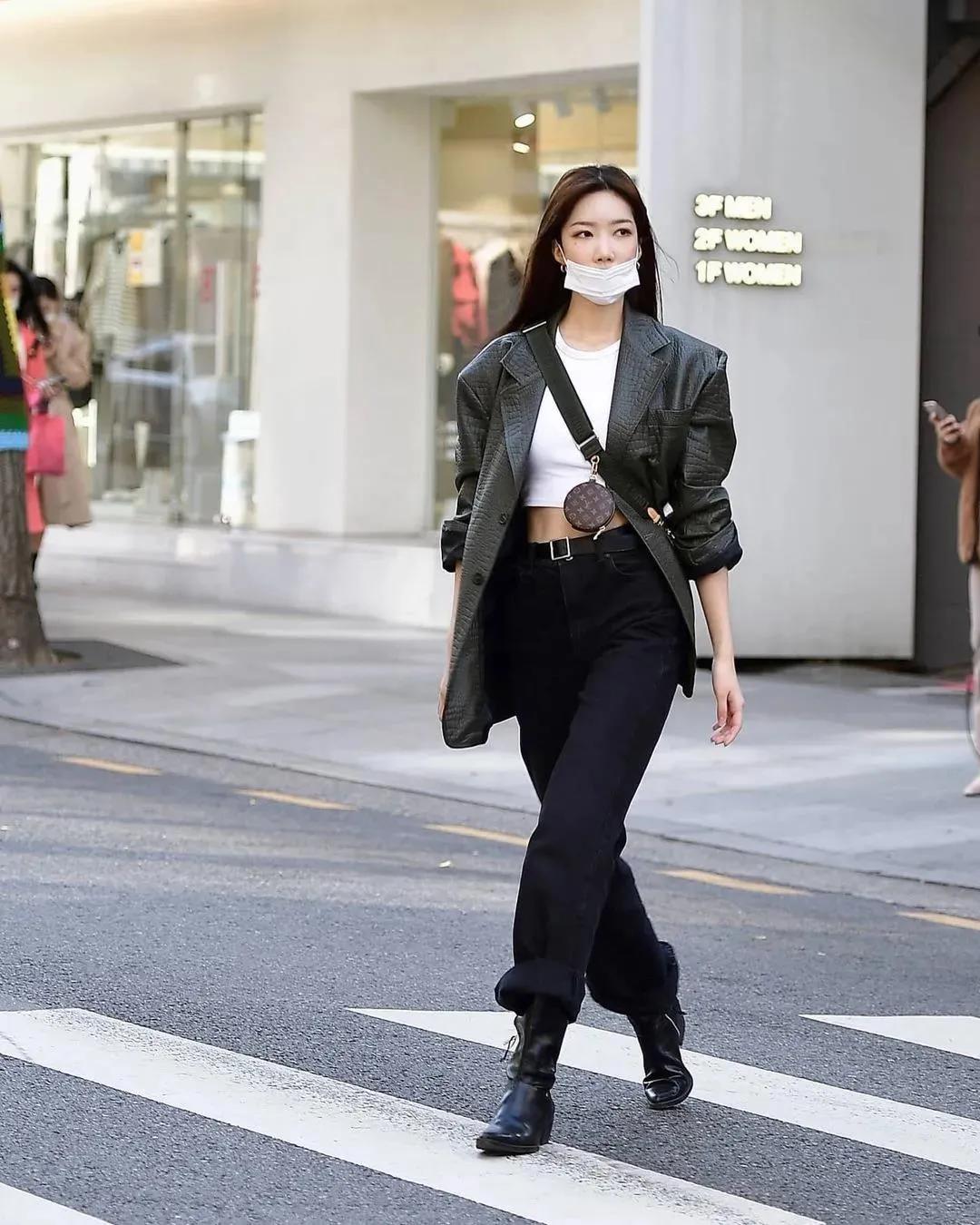 今天背什么|上海城隍庙的女孩都背斜挎包