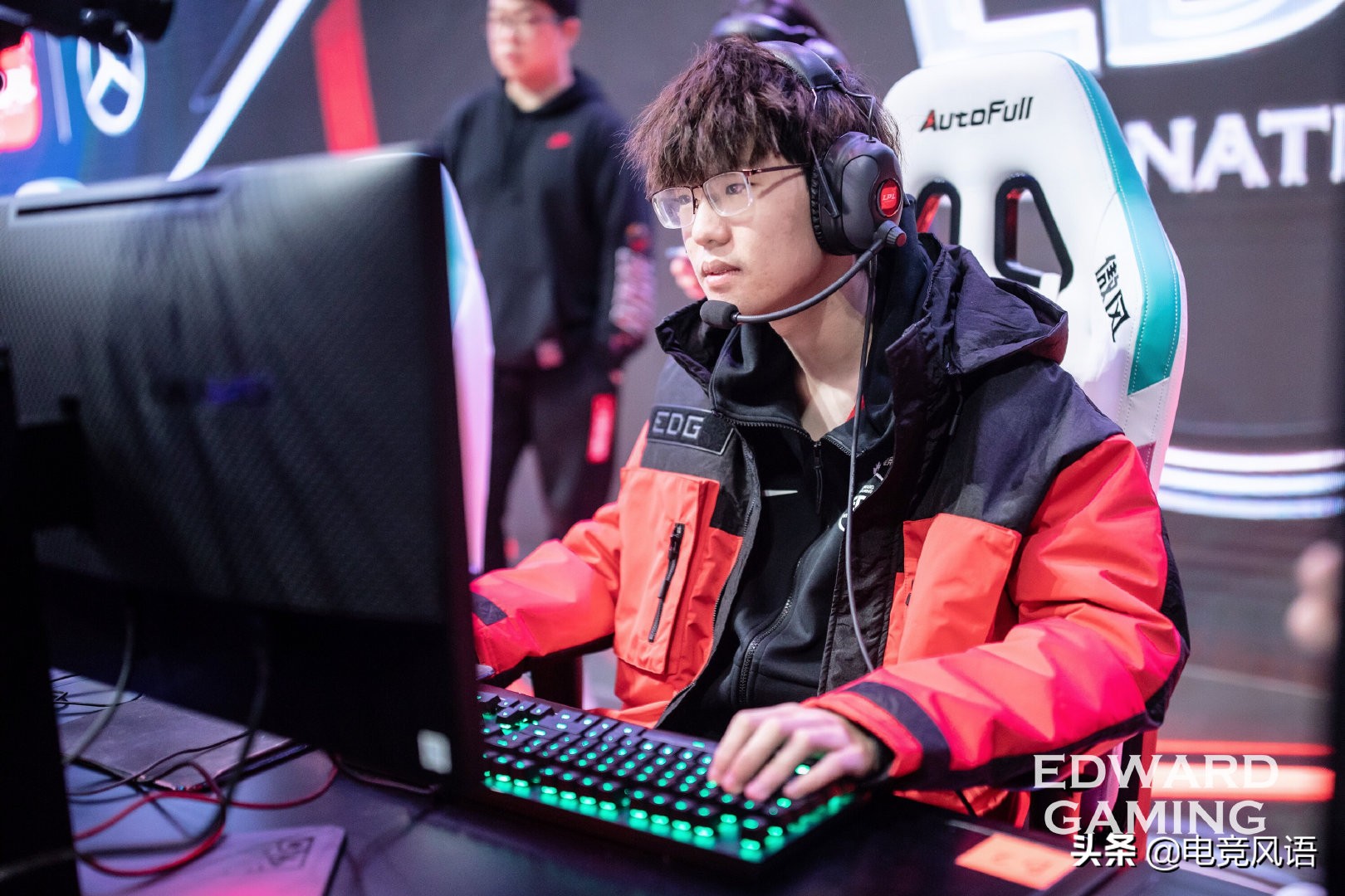 edg打野四世同堂,edg2比0战胜rw视频