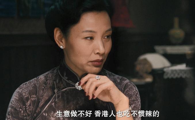 两个美女在公司打架薅头发,泰剧女人打架抓脸薅头发