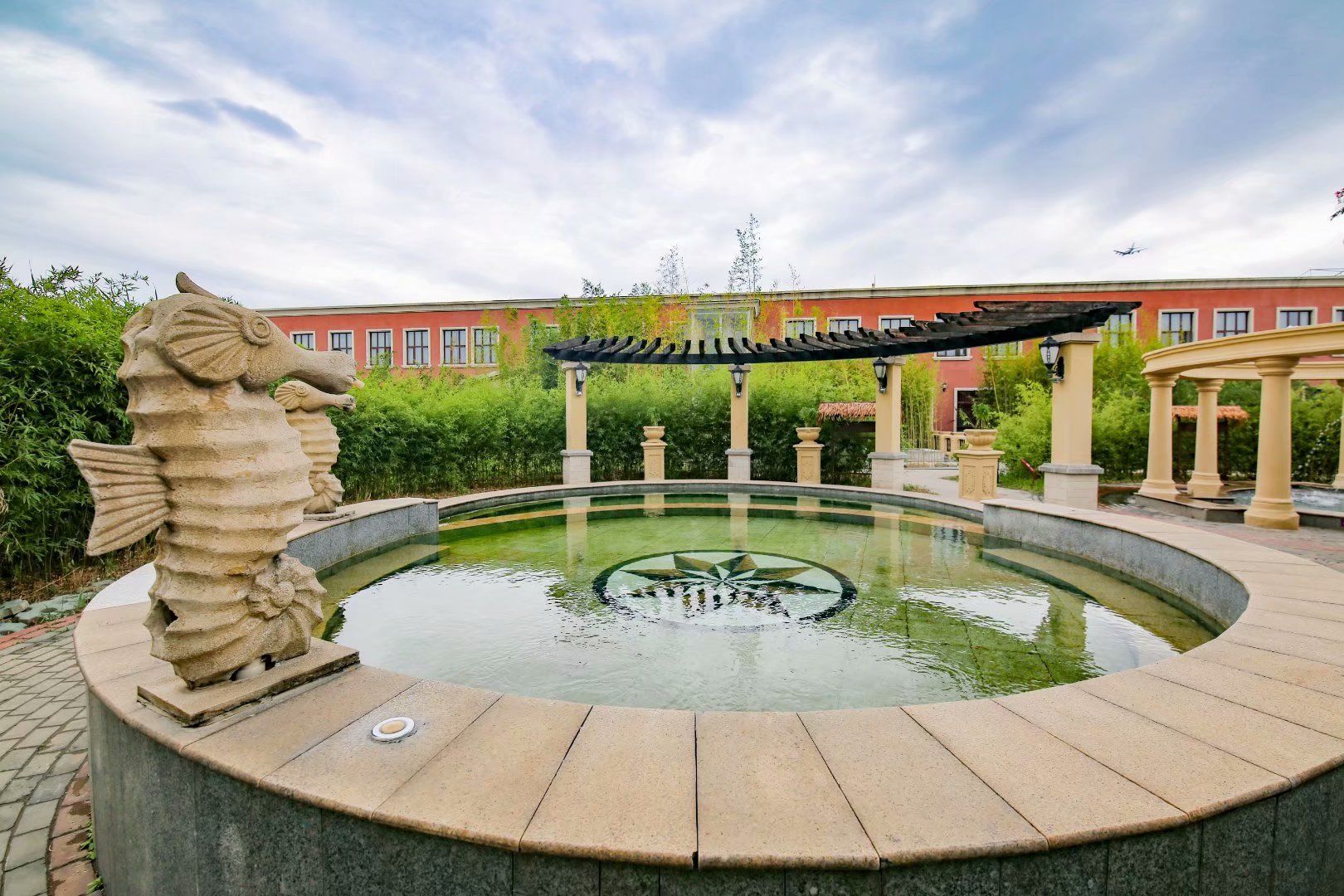 蓝调庄园温泉中心旅游攻略,冬天泡蓝调庄园温泉