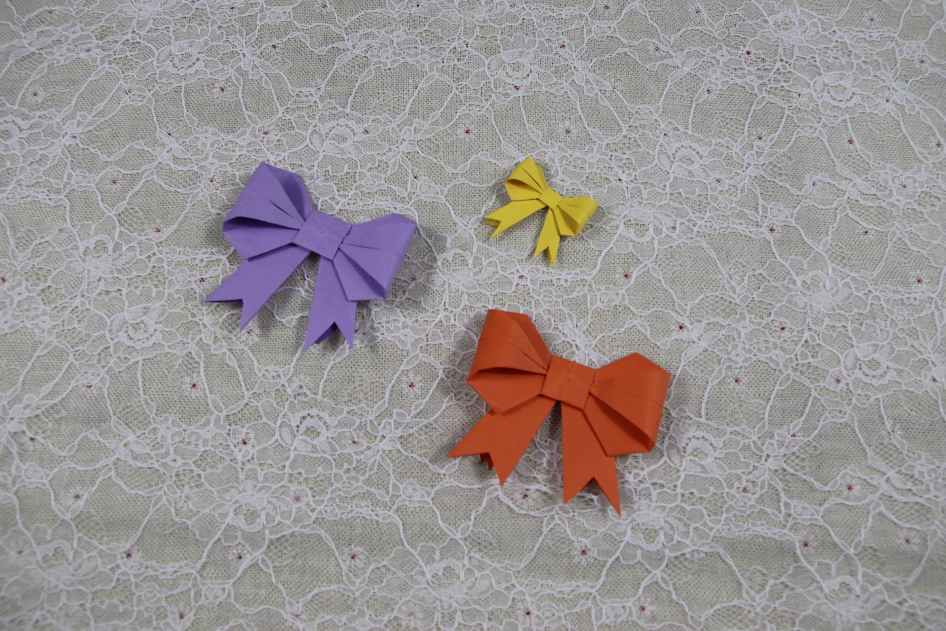 蝴蝶结的折法又小又好看不用剪刀,蝴蝶结折法简单不用剪刀