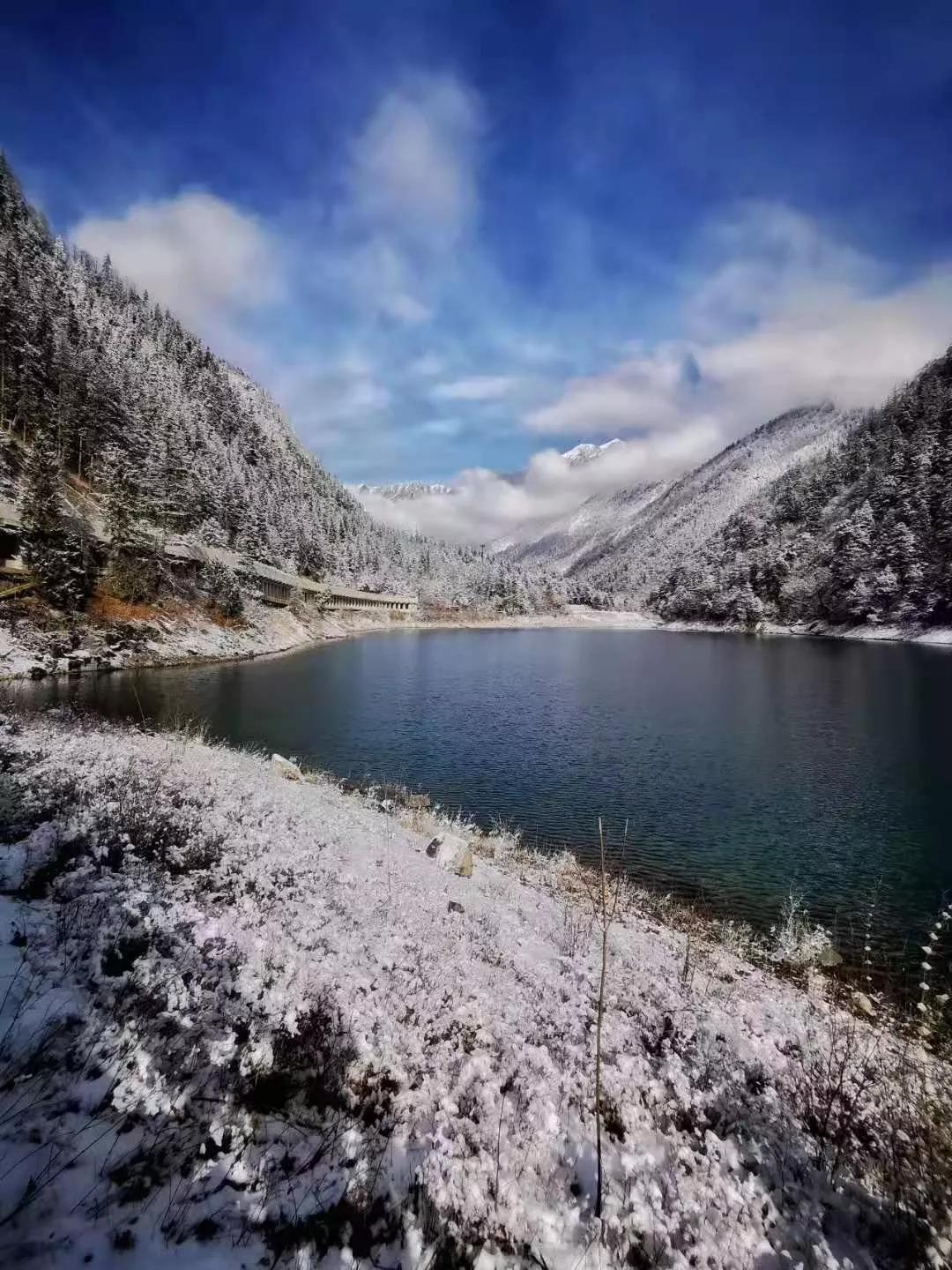 九寨沟冰雪仙境,自驾九寨沟冰雪路面