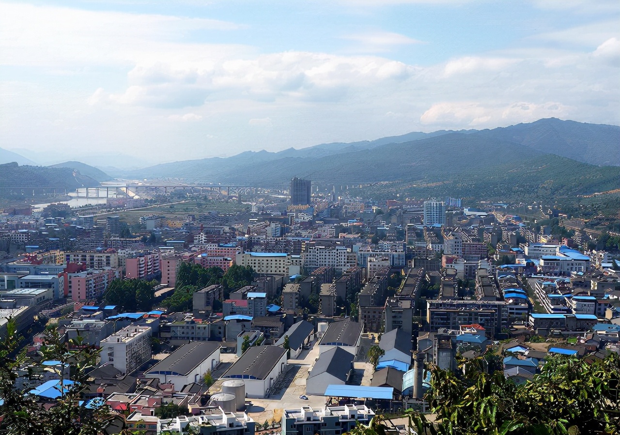 分享老照片，带你走进十年前的宝轮，还是那样的美