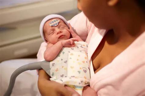 新生儿高胆红素血症是什么黄疸,新生儿高胆红素血症是病理黄疸吗