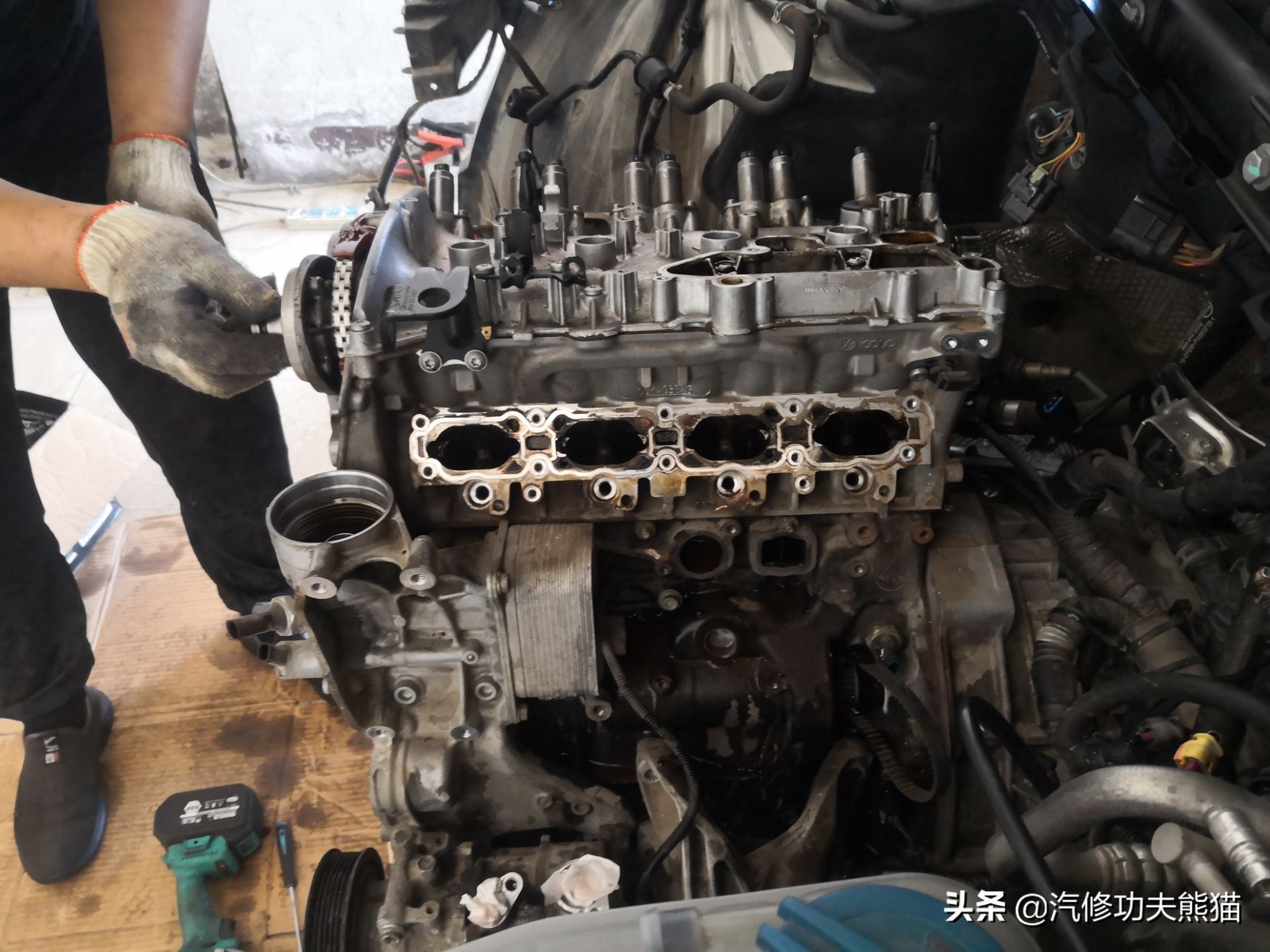 如何检测奥迪三代ea888是否烧机油,大众三代ea888发动机机油灯报警