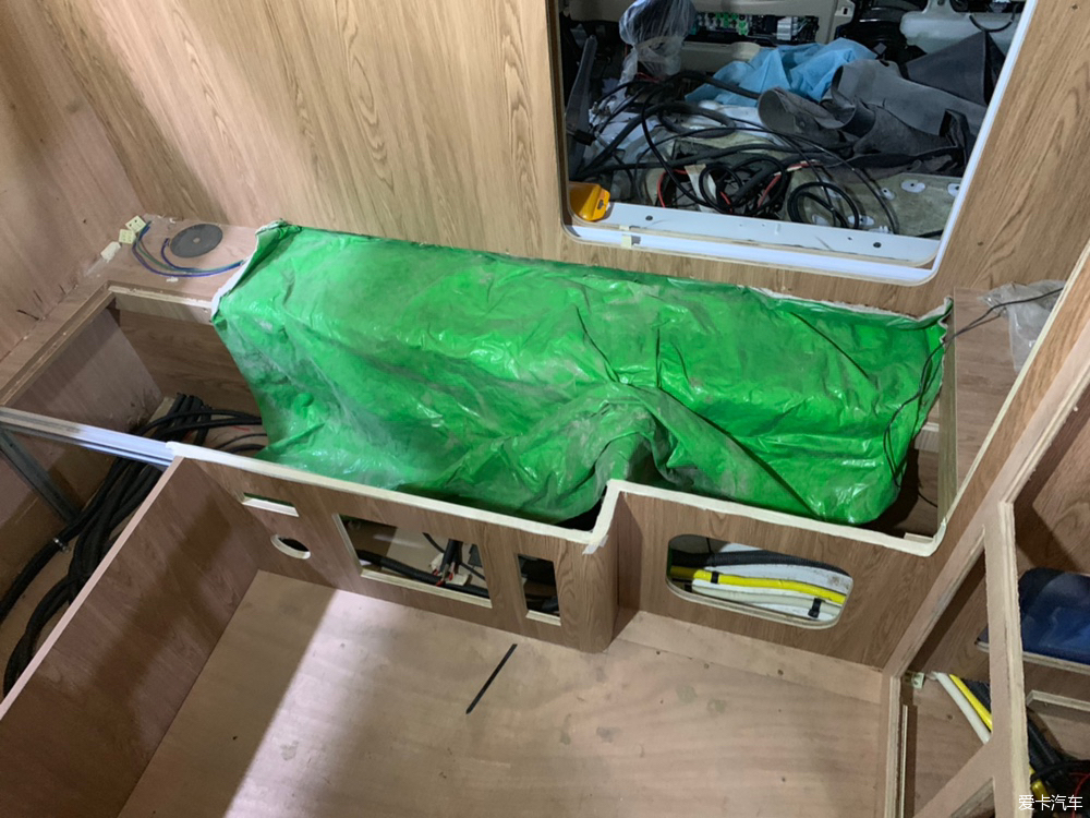 2.0t发动机搭载爱信8at变速箱suv,3.0t柴油v6发动机8at变速箱的车