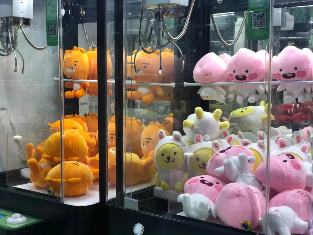 米奇轻松熊,皮卡丘毛绒公仔抓娃娃机