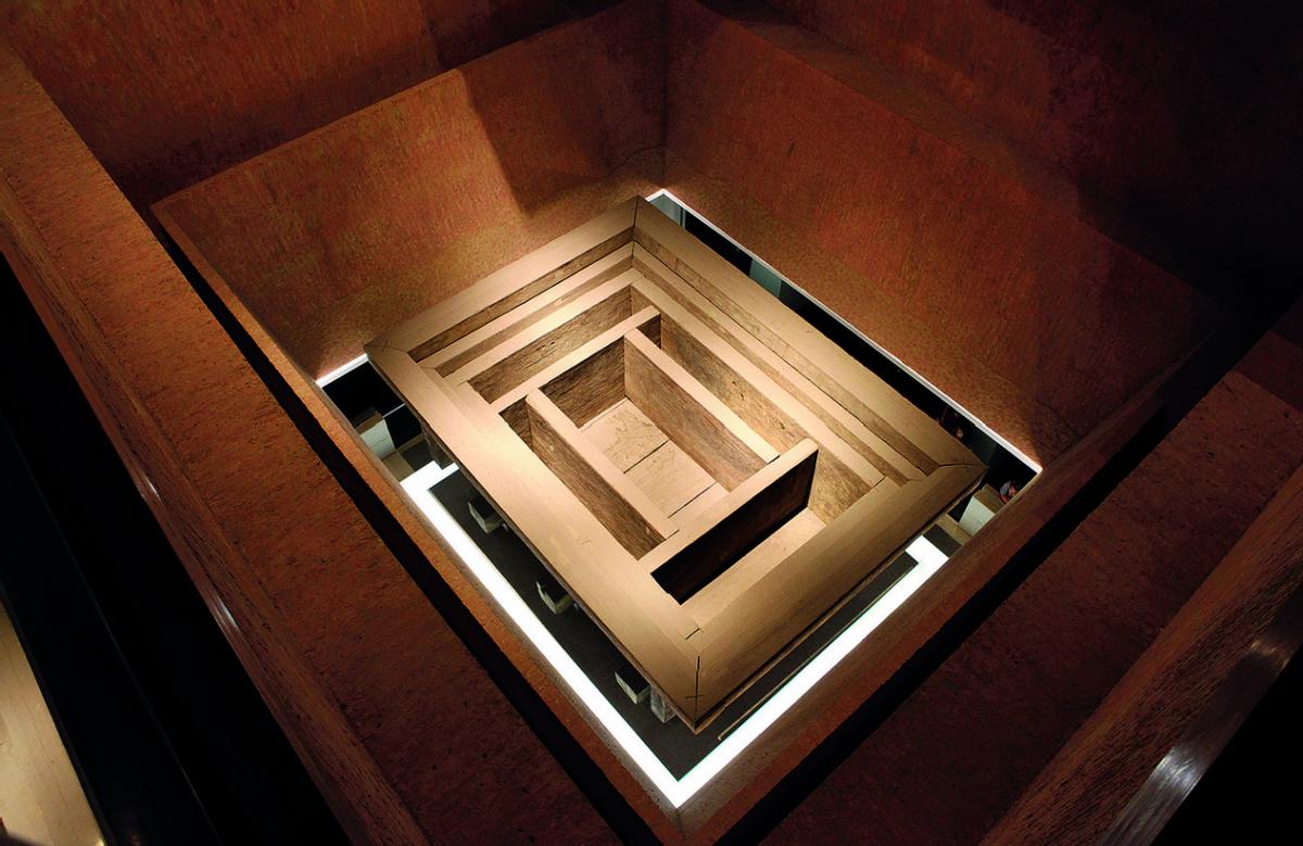 1971年长沙施工队民工，撞见“鬼火”，考古队挖出2千年不腐女尸