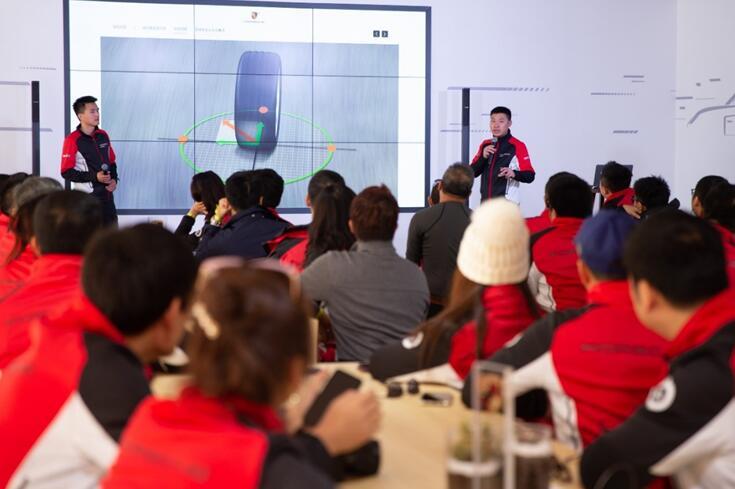 保时捷911turbos漂移,保时捷panamera雪地模式怎么开