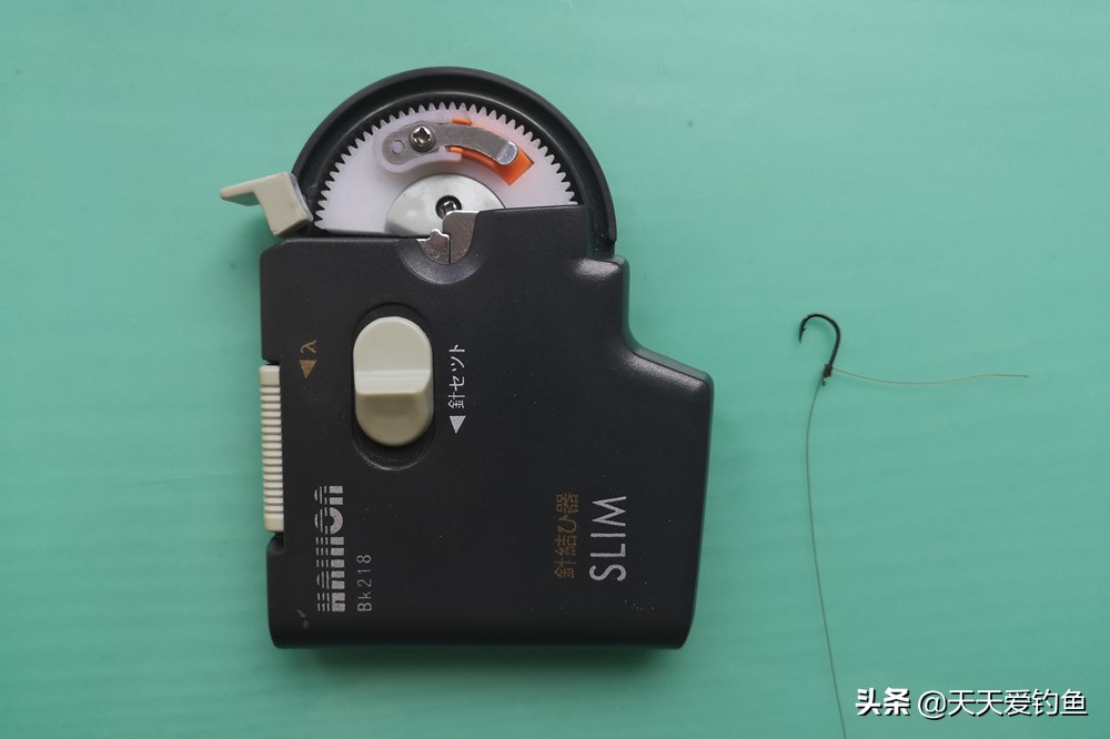 绑鱼钩夹子夹细线打滑怎么弄,细线小钩绑鱼钩的方法