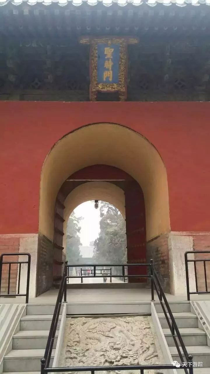 观赏曲阜的孔府孔庙孔林后的感受,曲阜的孔府和孔庙哪个更适合参观