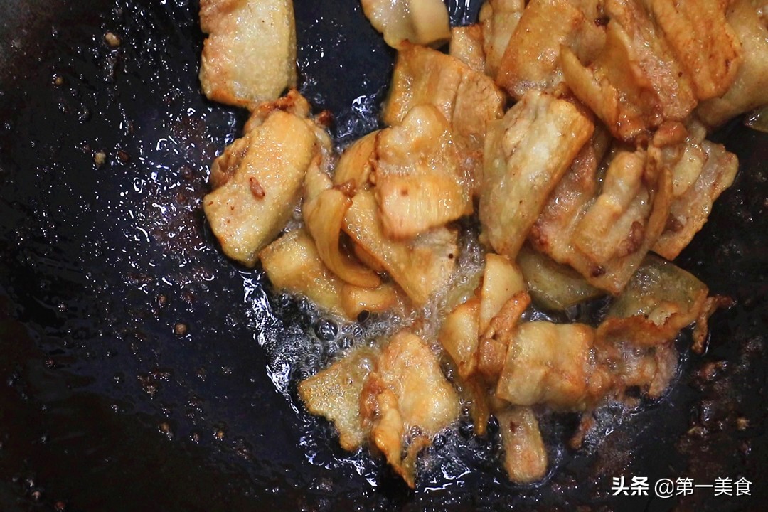 炒猪肉时最忌直接下锅,家常炒猪肉怎么炒才软烂