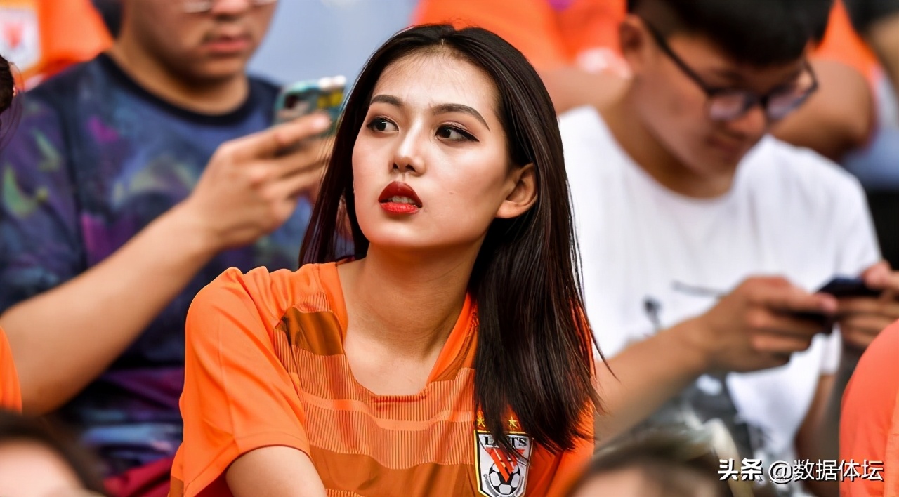 谁是那颗最亮的星——中超美女球迷盘点（上）