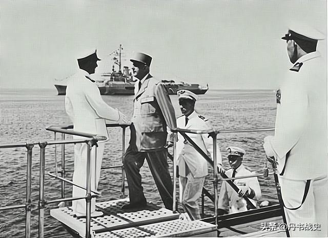 法国科尔伯特号防空巡洋舰，戴高乐的海上座驾